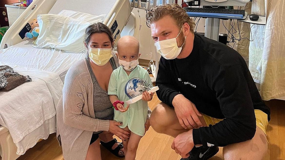 Aidan Hutchinson and Carmen at Mott Children's Hospital