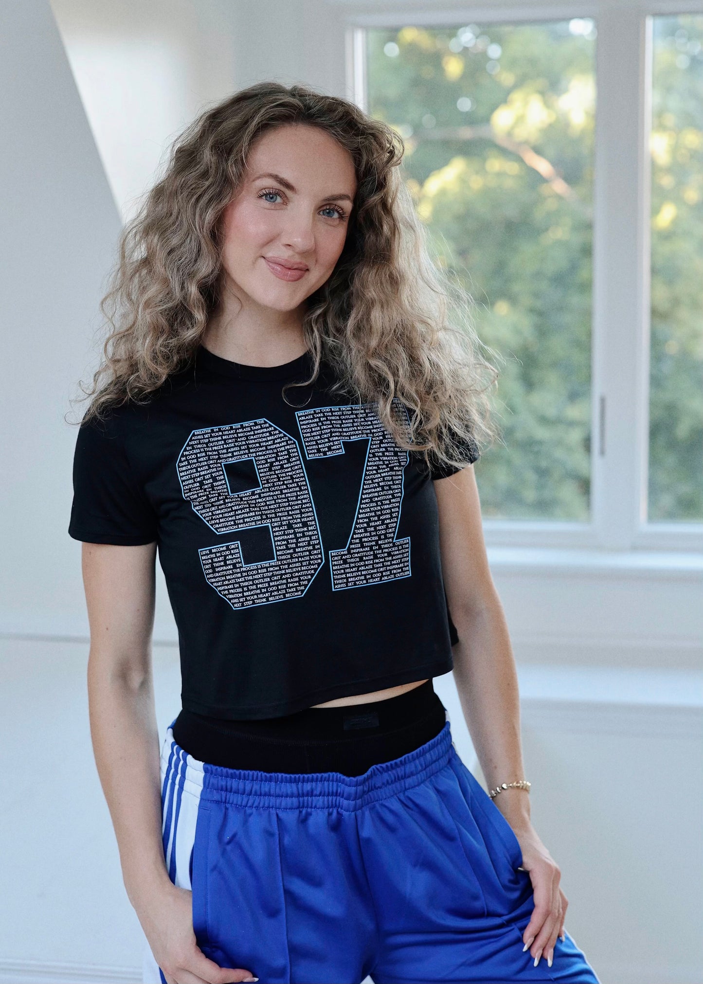 Women's Cropped Mantra Jersey Tee - Black