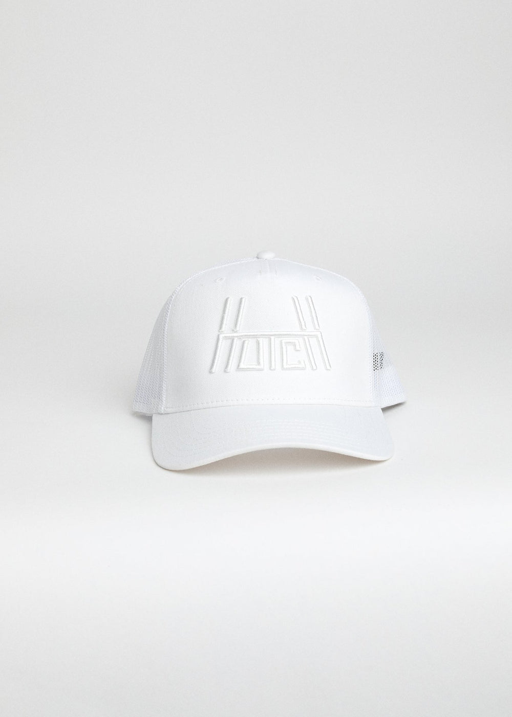 PREMIUM Monochrome Hutch Trucker - White