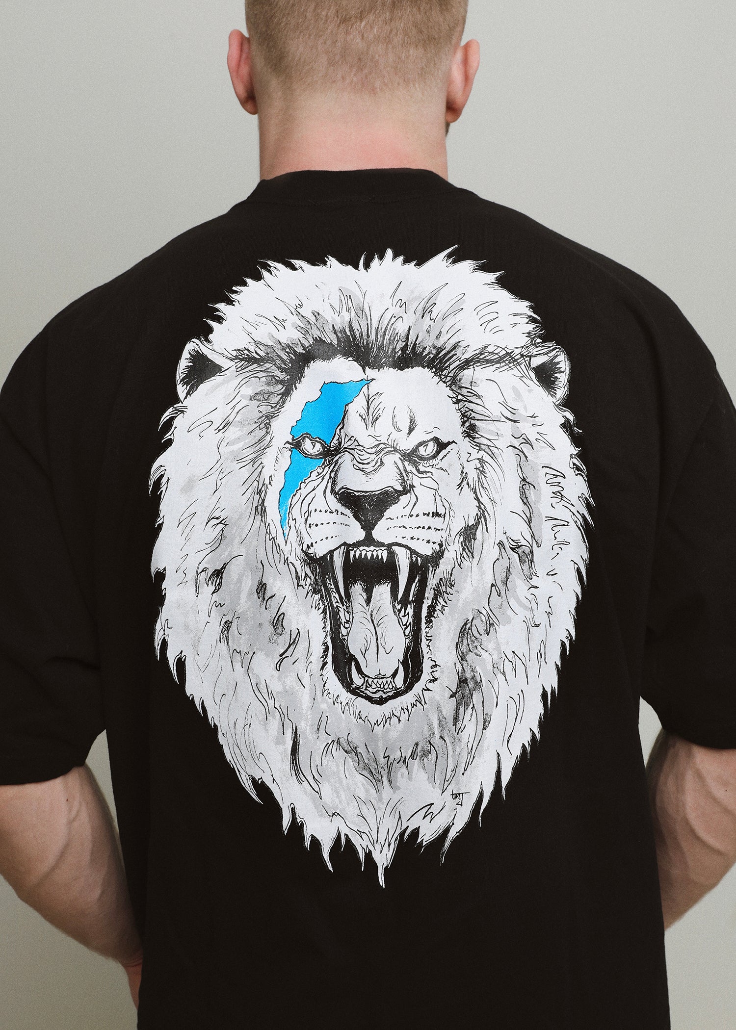 White lion t store shirt